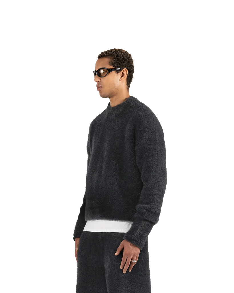 FLUFFY KNIT SWEATER - BLACK Empty Space™